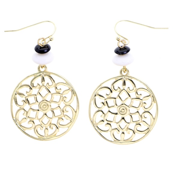 Flower Dangle Earrings Gold & White NWT - Picture 3 of 3